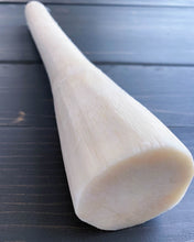Load image into Gallery viewer, Fresh Hearts of Palm - &quot;Whole Heart&quot; Pack (Crown Attached) - 1 LB